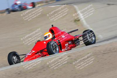 media/Nov-19-2022-CalClub SCCA (Sat) [[baae7b5f0c]]/Group 1/Race (Outside Grapevine)/